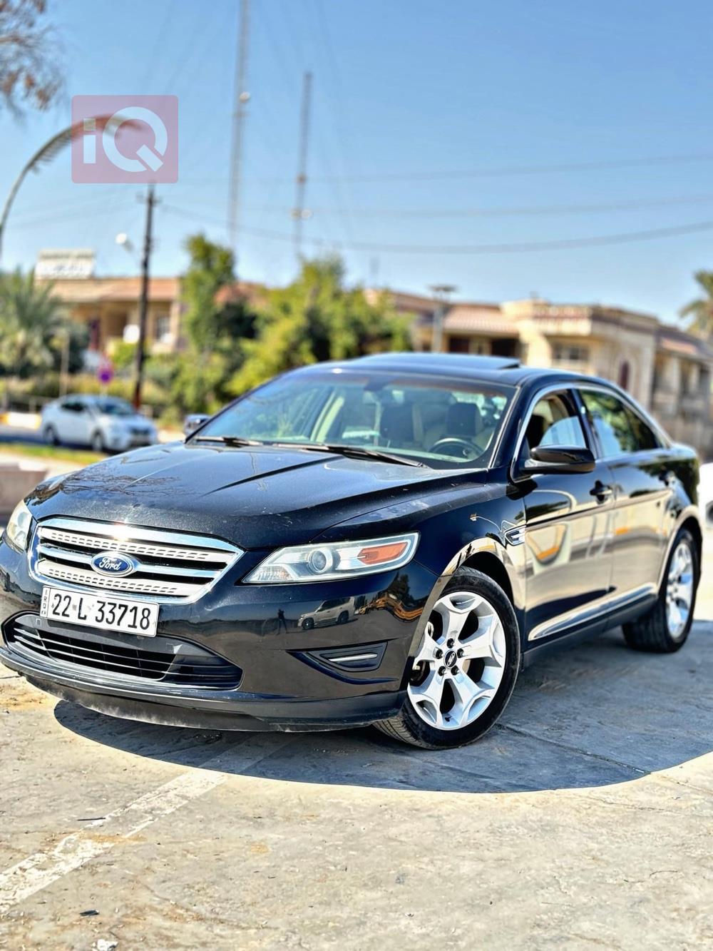Ford Taurus